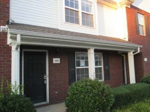 3035 George Buchanan Dr, La Vergne, TN 37086