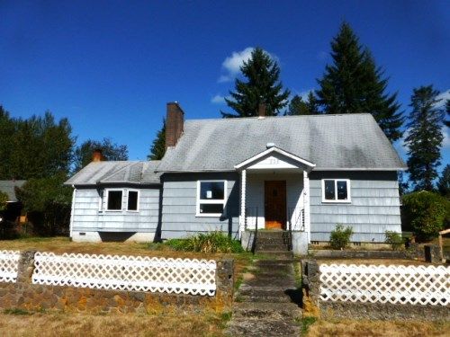 208 Ostrander Avenue, Kelso, WA 98626