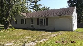 911 W Eureka Street, Braidwood, IL 60408