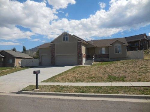 541 S Park Hill Dr, Tooele, UT 84074