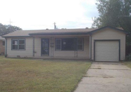 243 Sunset Ave, Haysville, KS 67060