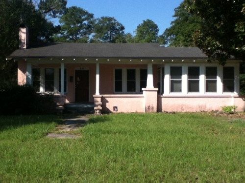 598 E WALNUT ST, Jesup, GA 31546