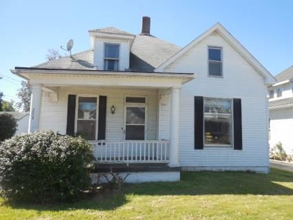 208 North First St, Boonville, IN 47601