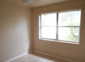 995 & 997 W 36th St 02, West Palm Beach, FL 33404