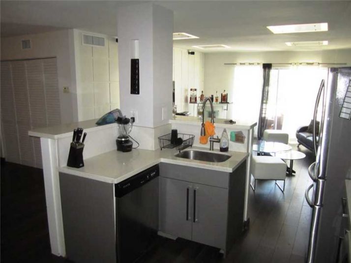 5790 STIRLING RD # 202, Hollywood, FL 33021