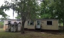 992 Meade Rd Geneva, FL 32732