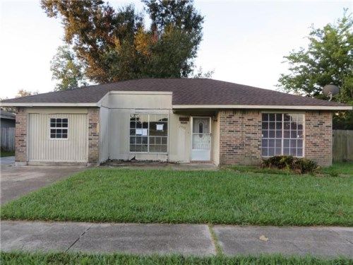 2753 Collette Dr, Marrero, LA 70072