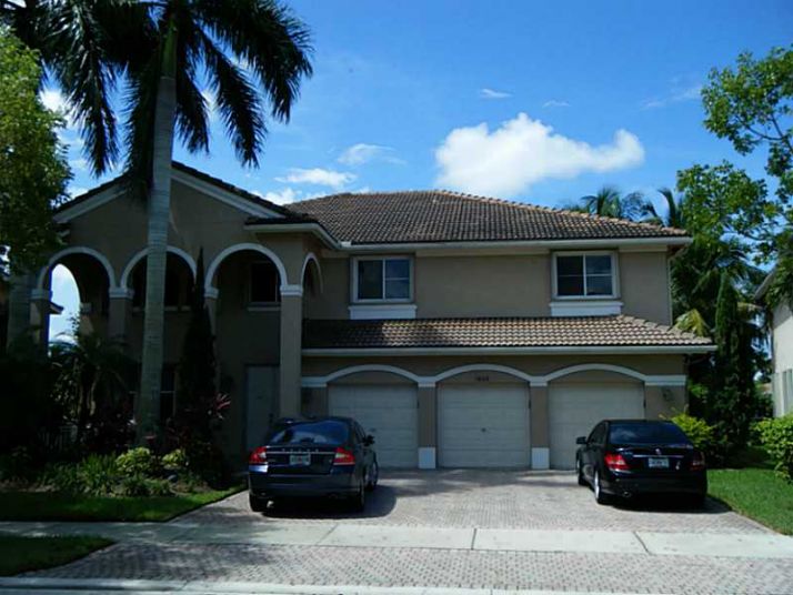 1460 BLUE JAY CR, Fort Lauderdale, FL 33327