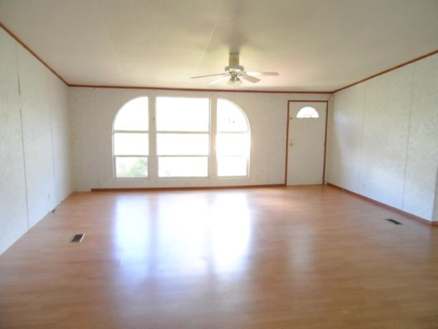 9406 Morin Dr, Elgin, TX 78621