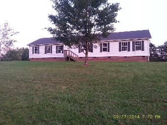 107 New Crosswinds Dr, Mount Airy, NC 27030