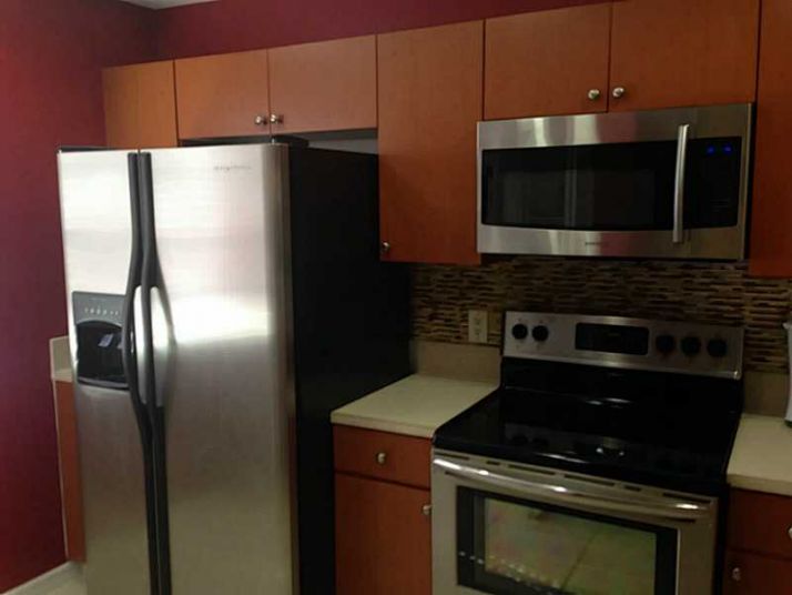 212 NE 3 ST # 10, Hallandale, FL 33009