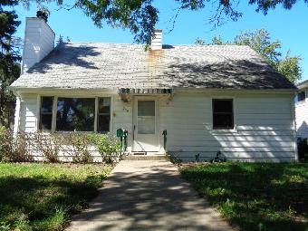 340 S Lincoln St, Westmont, IL 60559