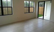 10280 NW 70TH TER Miami, FL 33178