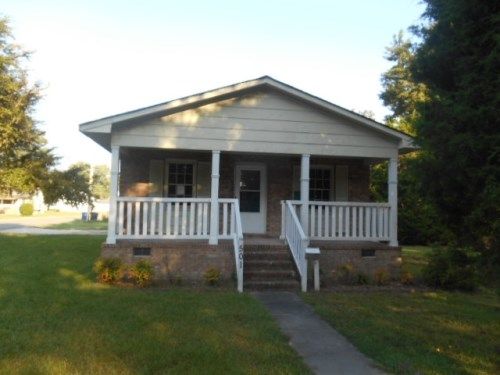 501 N Sellers St, Selma, NC 27576