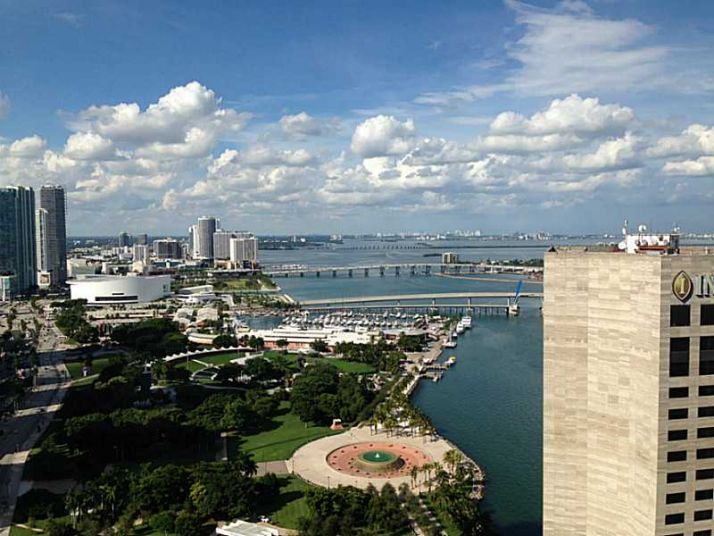 325 S BISCAYNE BL # 4022, Miami, FL 33131