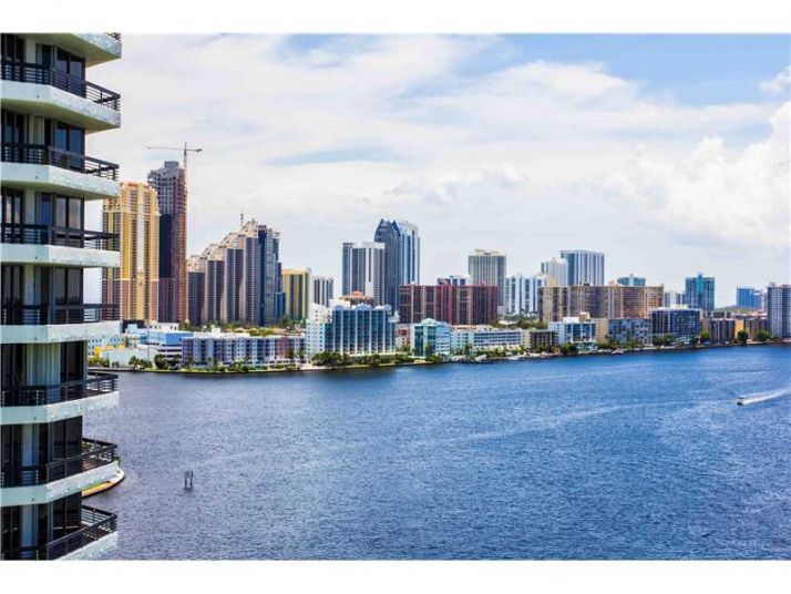 19101 MYSTIC POINTE DR # 1905, Miami, FL 33180