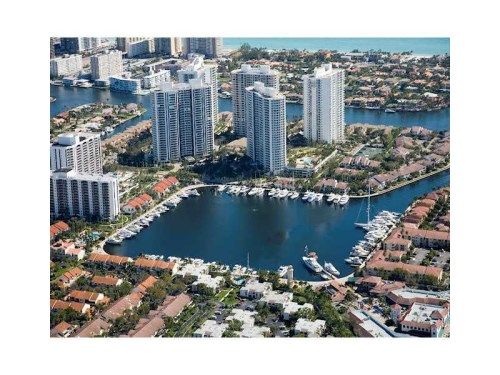 21205 NE 37 AV # 2801, Miami, FL 33180