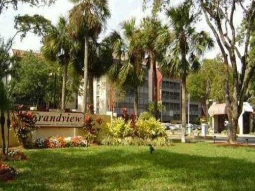 2810 N 46 AV # 464F, Hollywood, FL 33021