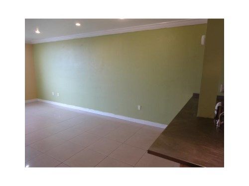5705 W 20 # 410, Hialeah, FL 33012