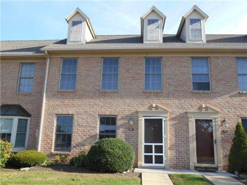137 Pointe Ridge Dr, York, PA 17402