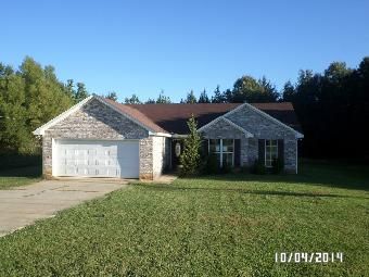 839 E Dinkins St, Canton, MS 39046