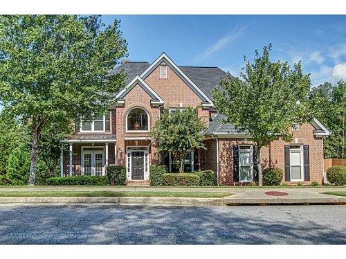 1720 Amberlilly Drive, Alpharetta, GA 30005