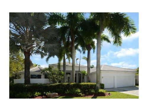 2523 MONTCLAIRE CR, Fort Lauderdale, FL 33327