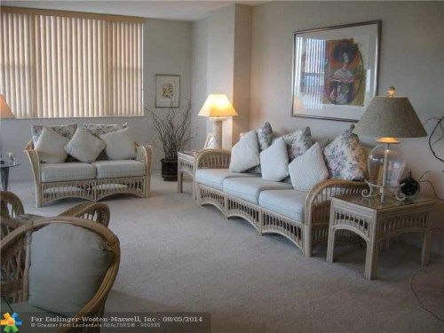 4330 Hillcrest Dr # 619, Hollywood, FL 33021