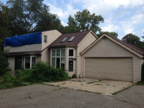 49712 Geddes Rd, Canton, MI 48188