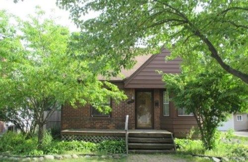 1305 W Troy St, Ferndale, MI 48220