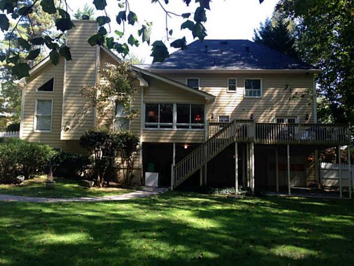 1706 Crowes Lake Court, Lawrenceville, GA 30043