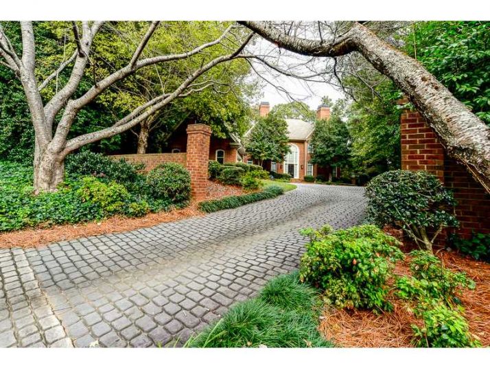 910 Nw Curlew Court Nw, Atlanta, GA 30327