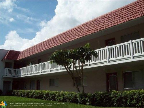 3501 Inverrary Dr # 202, Fort Lauderdale, FL 33319