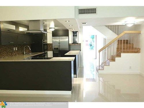 20350 W COUNTRY CLUB DR # 116-4, Miami, FL 33180