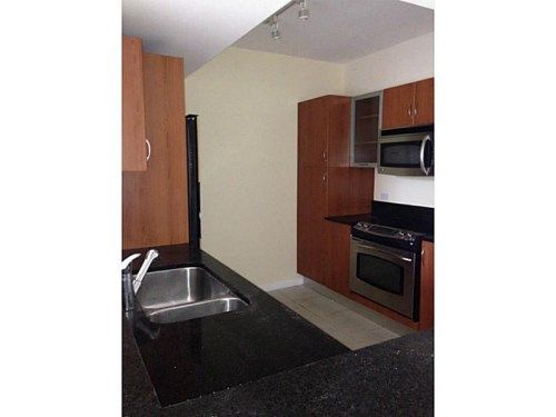 18800 NE 29 AV # 318, Miami, FL 33180