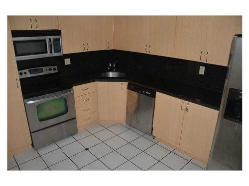 2750 NE 183 ST # 2504, North Miami Beach, FL 33160