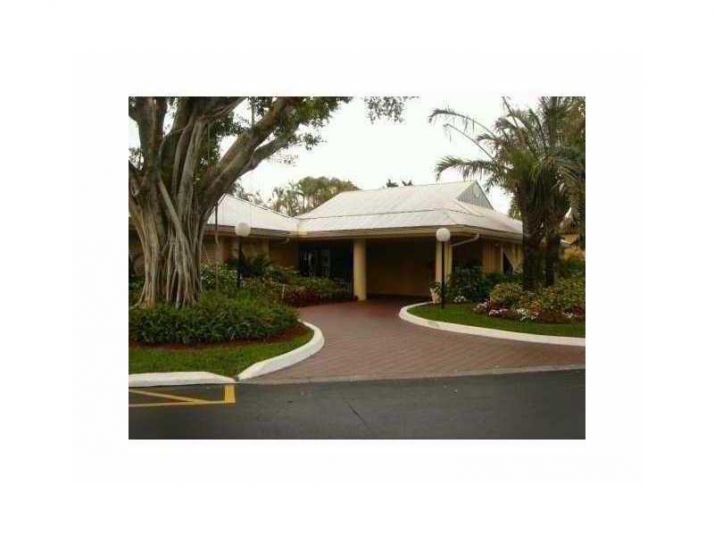 4513 TREEHOUSE LANE #11D, Fort Lauderdale, FL 33319