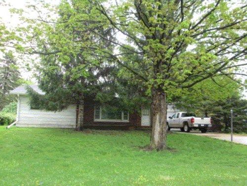 712 S Thomas St, Sheffield, IL 61361