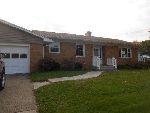 1447 W 33rd St, Erie, PA 16508