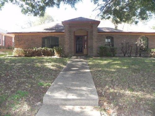 613 Fall Wheat Ct, Desoto, TX 75115