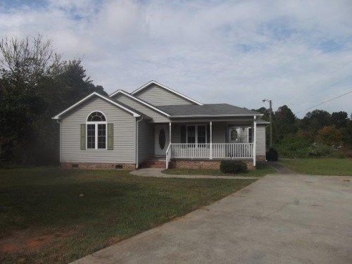 205 Meadow Ridge Rd, Easley, SC 29642