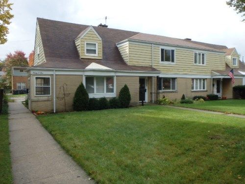 9007 Burlington Av, Brookfield, IL 60513