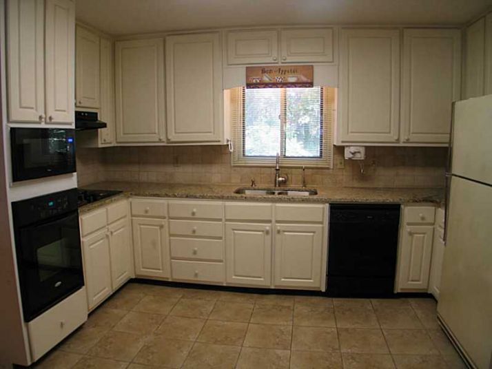 5532 Leather Stocking Lane, Stone Mountain, GA 30087