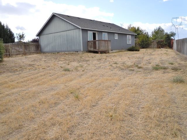 255 Chukar Circle, Umatilla, OR 97882