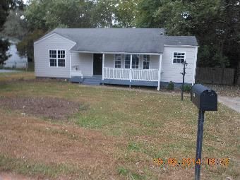 1881 Clearwater Dr SE, Marietta, GA 30067