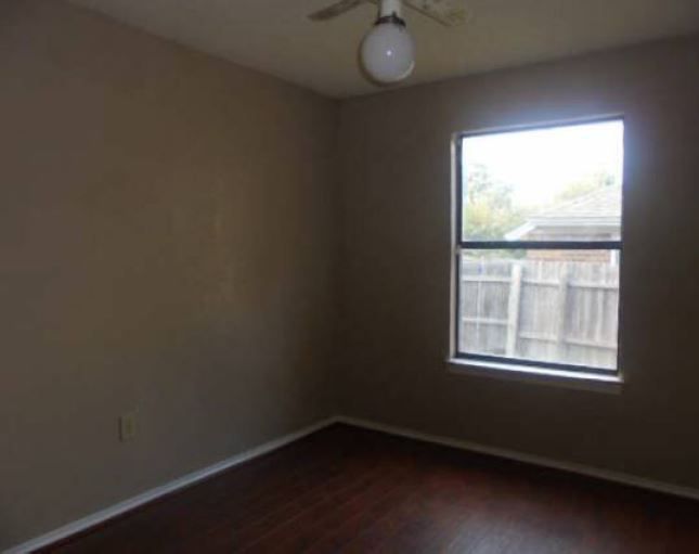 4922 Green Hollow Dr, Arlington, TX 76017
