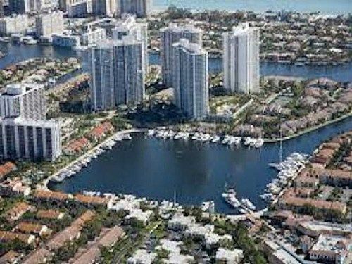21055 YACHT CLUB DR # 710, Miami, FL 33180