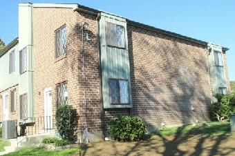 5200 Hilltop Dr Apt L8, Brookhaven, PA 19015