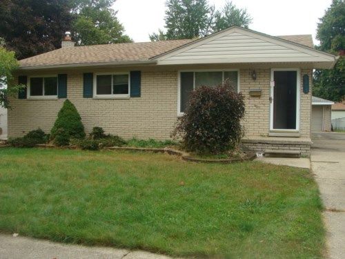 8243 Alton St, Canton, MI 48187