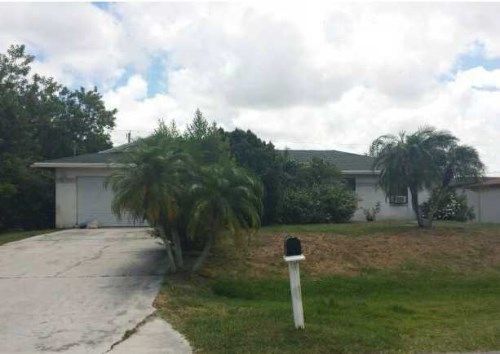 152 Southwest Inwood Avenue, Port Saint Lucie, FL 34984